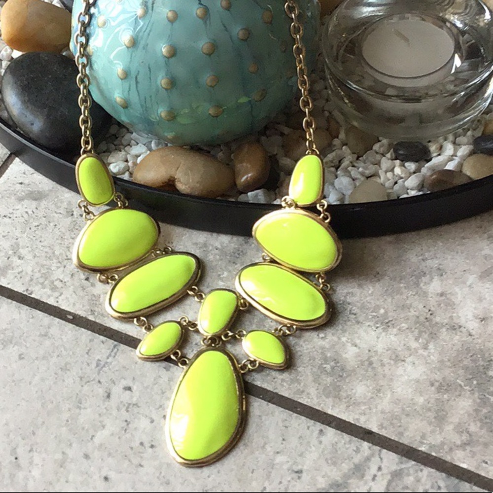Statement necklace